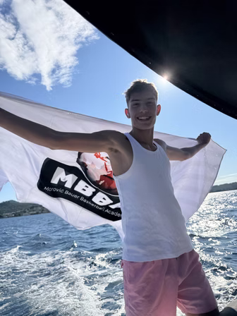 f69ac6_270c0297442543fbb1c1845dcbccd6df~mv2